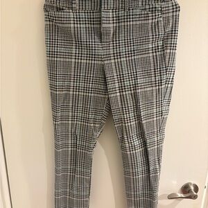 Old Navy Black and White Dress Pants Timeless Plaid Design